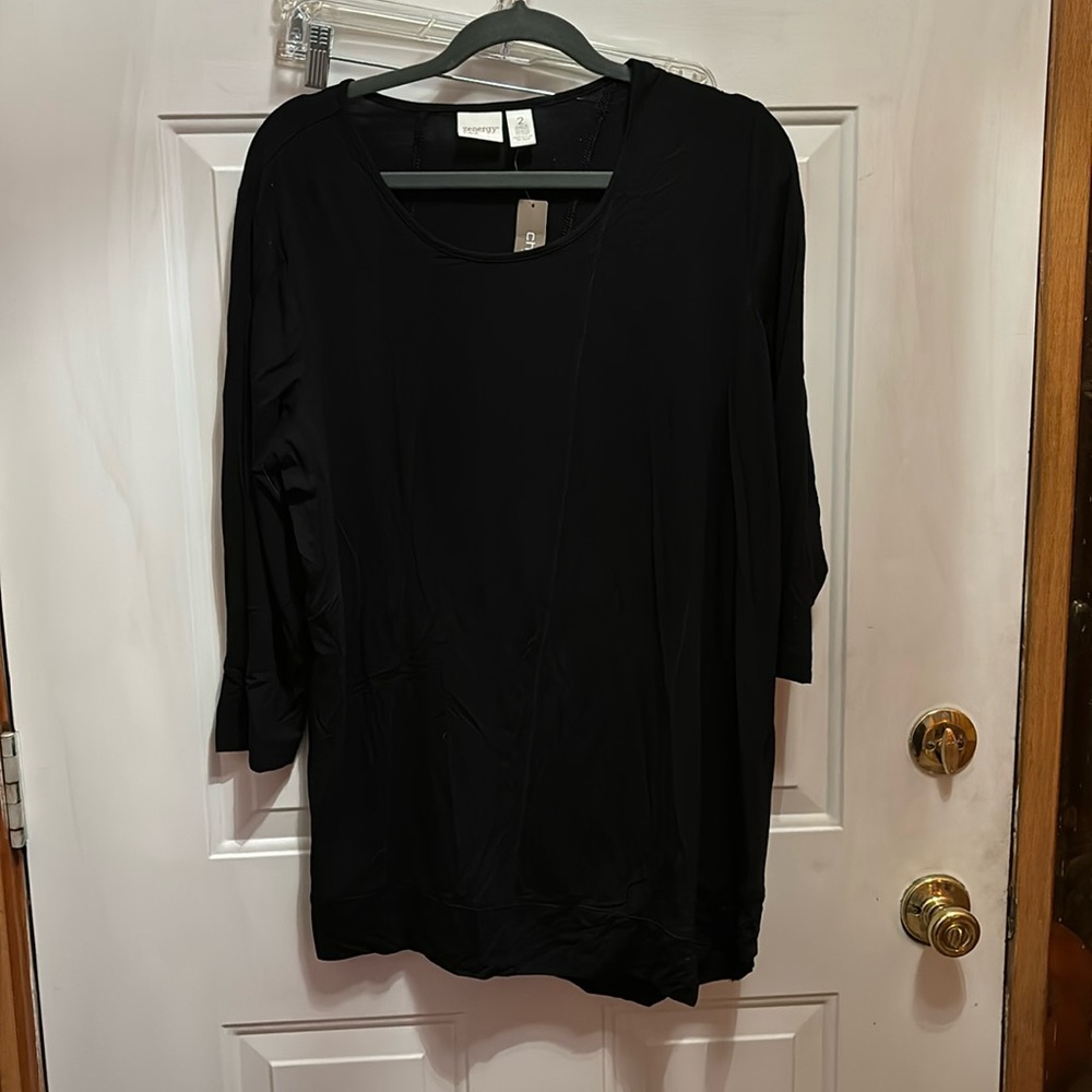 Black three-quarter length shirt